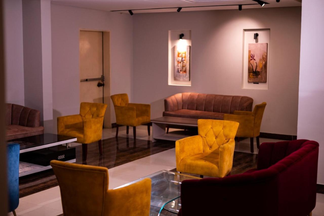 Ahlin Suites Riyadh Exteriör bild